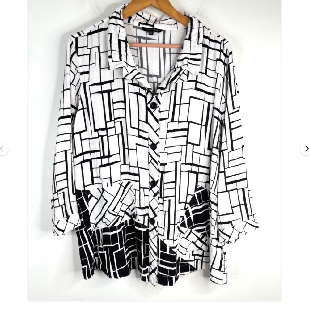 John Mark Button Up Tunic Blouse XL Black White Geometric Art To Wear Lagenlook